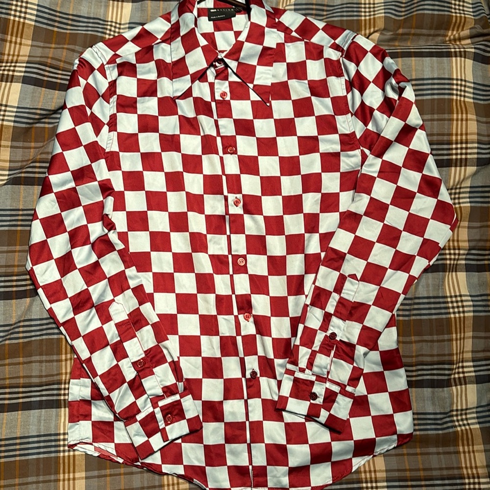 ASOS Design Men’s Medium checked design shirt, light blue w/ burgundy checks.